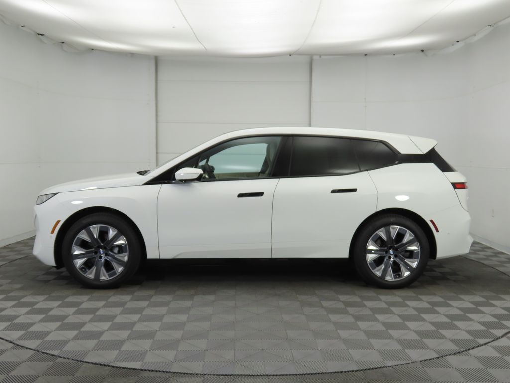 2026 BMW iX  8