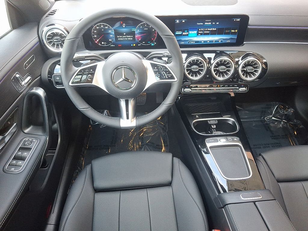 Thumbnail: 2025 Mercedes-Benz CLA - 8