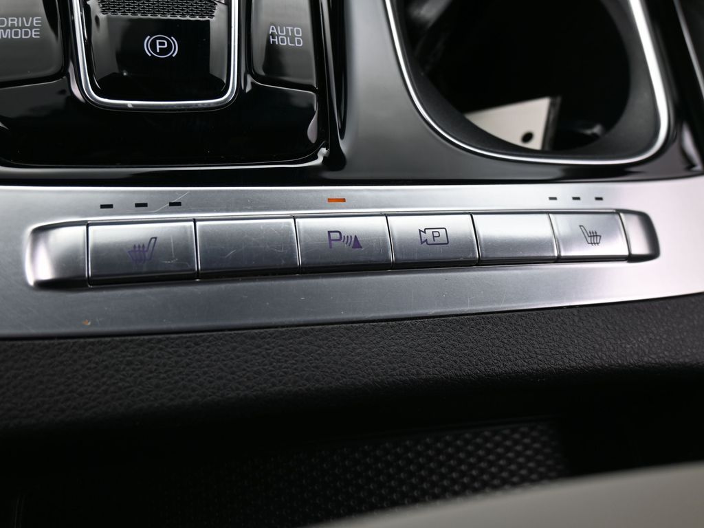 Used 2024 Astra Blue Kia EX image 24