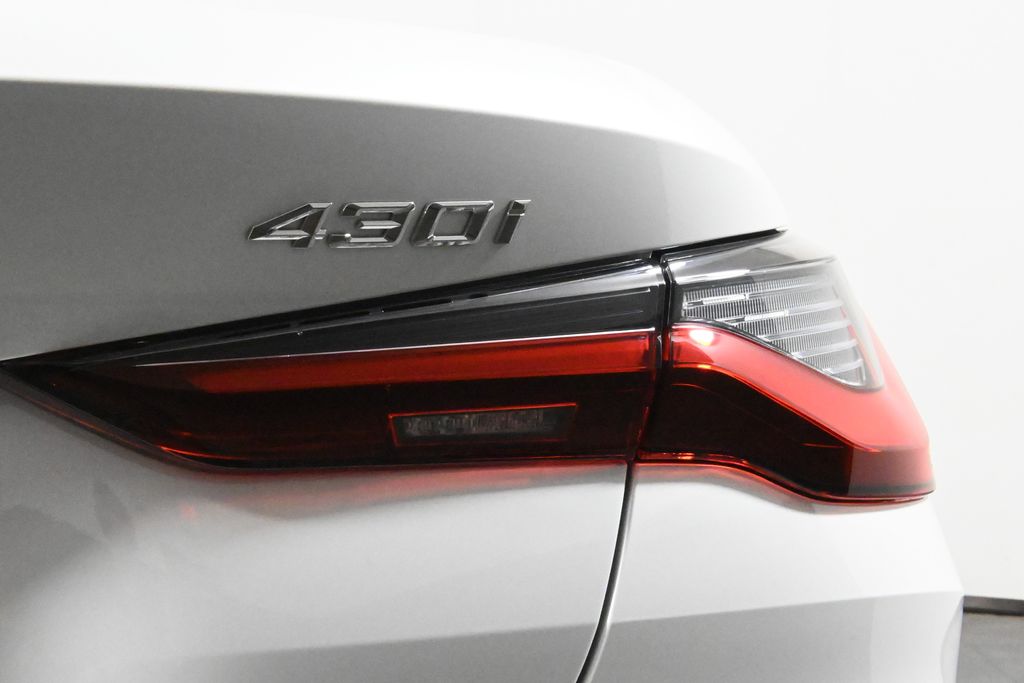 Thumbnail: 2026 BMW 4 Series - 21