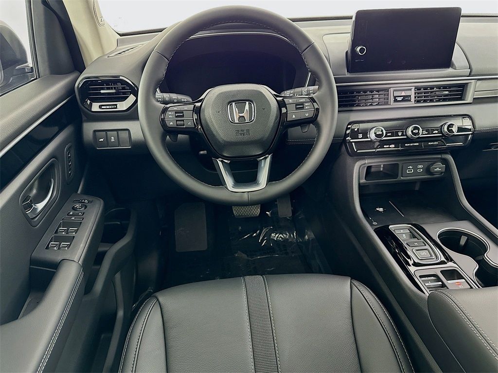 New Car 2025 Honda Pilot  Touring For Sale Under $50,000 In Austin, Texas