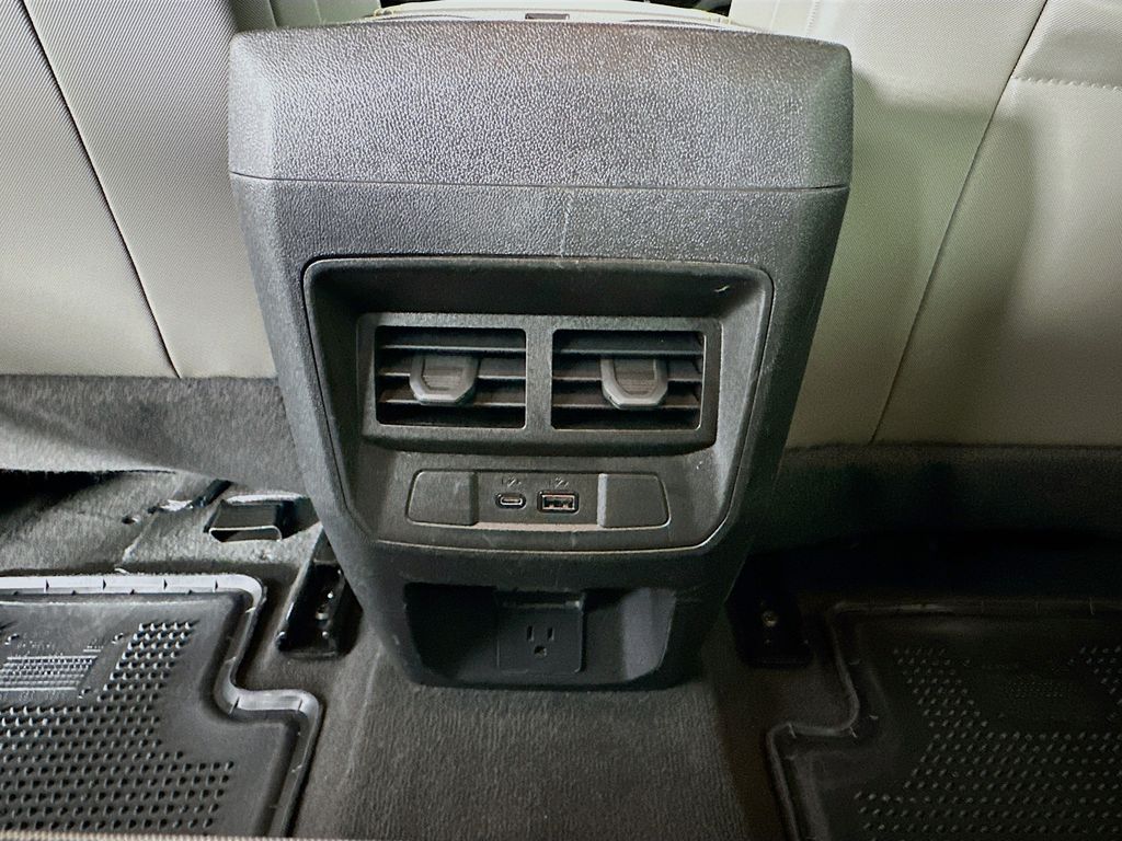 Thumbnail: 2024 Chevrolet Colorado - 26