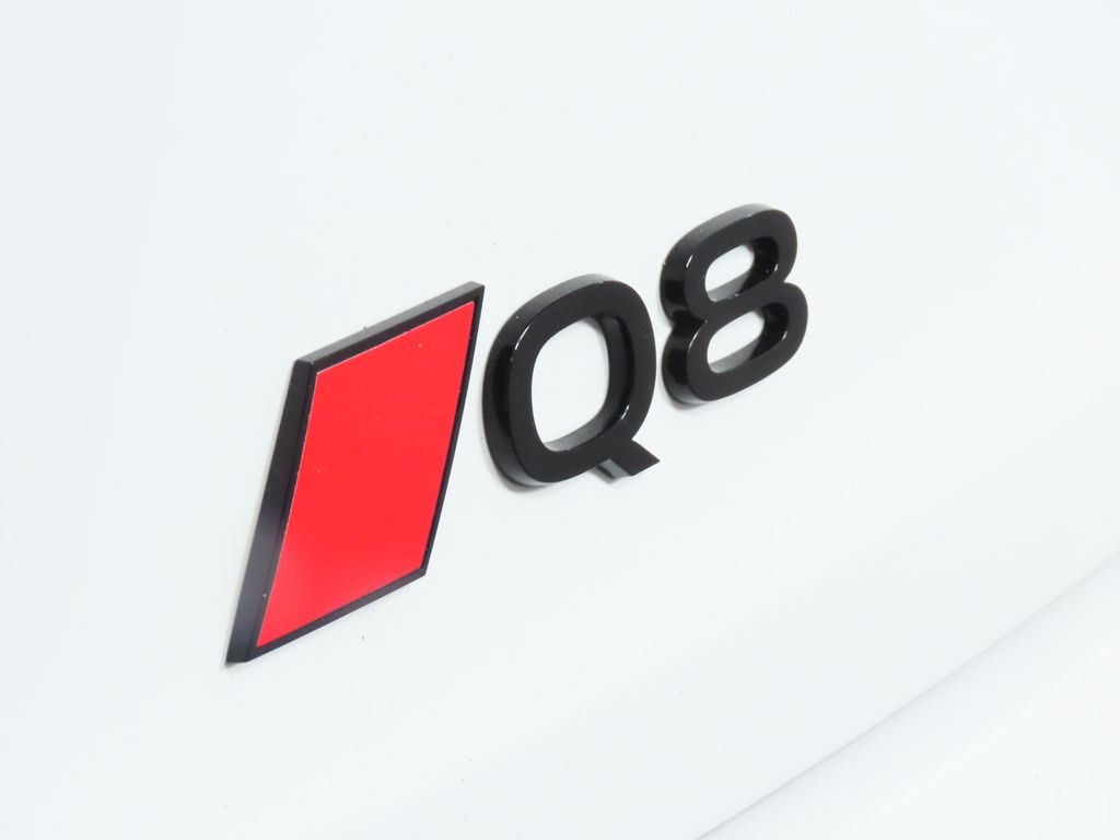 2024 Audi Q8 e-tron  9