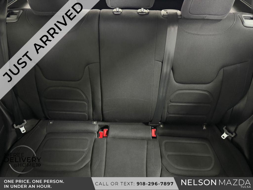Used 2019 Blue Jeep Latitude image 31