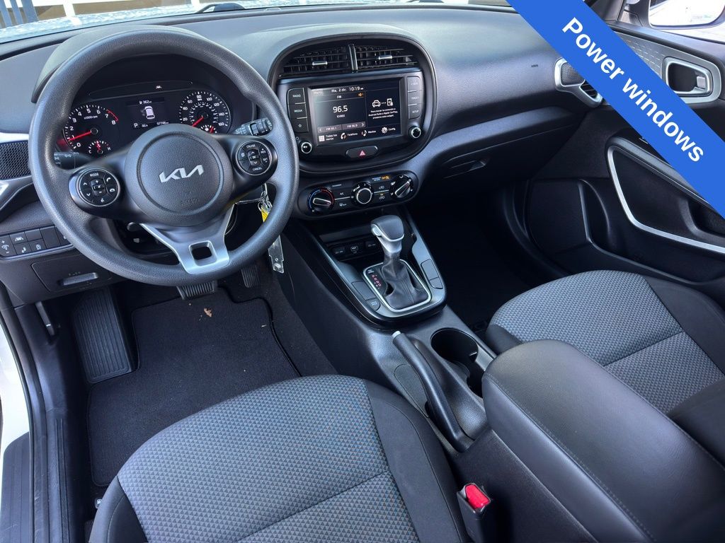 2022 Kia Soul LX White at Superior Kia
