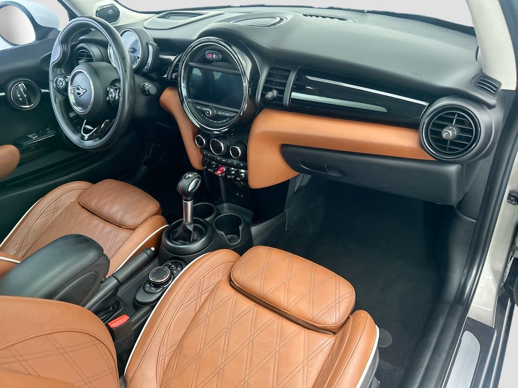 Thumbnail: 2019 MINI Cooper - 16