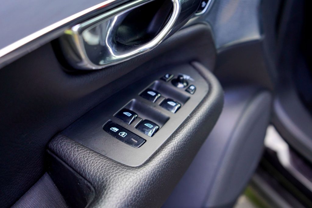 Used Car 2016 Volvo Xc90  T6 Momentum For Sale Under $15,000 In Taylor, Texas