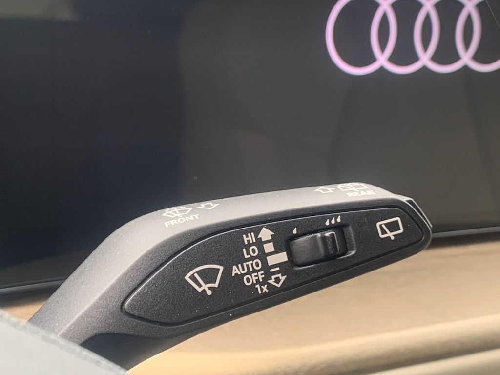 Thumbnail: 2025 Audi Q5 - 13