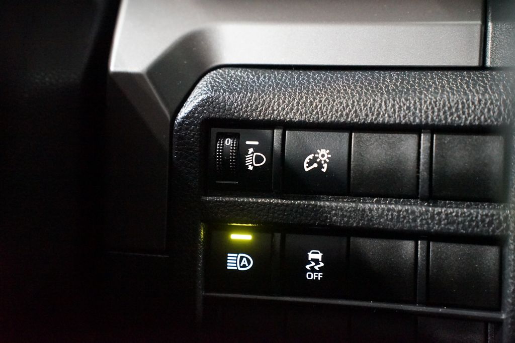 Thumbnail: 2024 Toyota Tacoma - 25