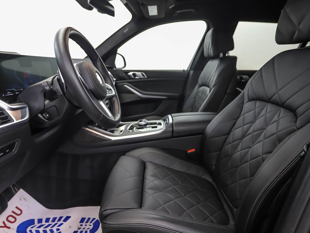 Thumbnail: 2024 BMW X7 - 11