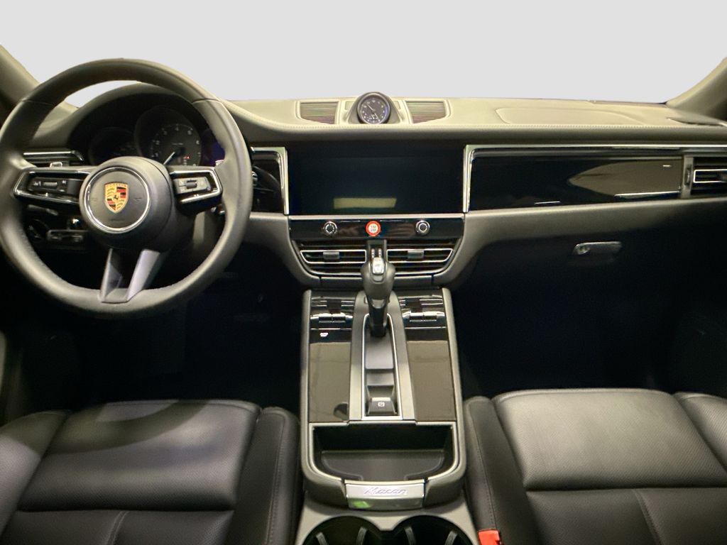 Thumbnail: 2025 Porsche Macan - 15
