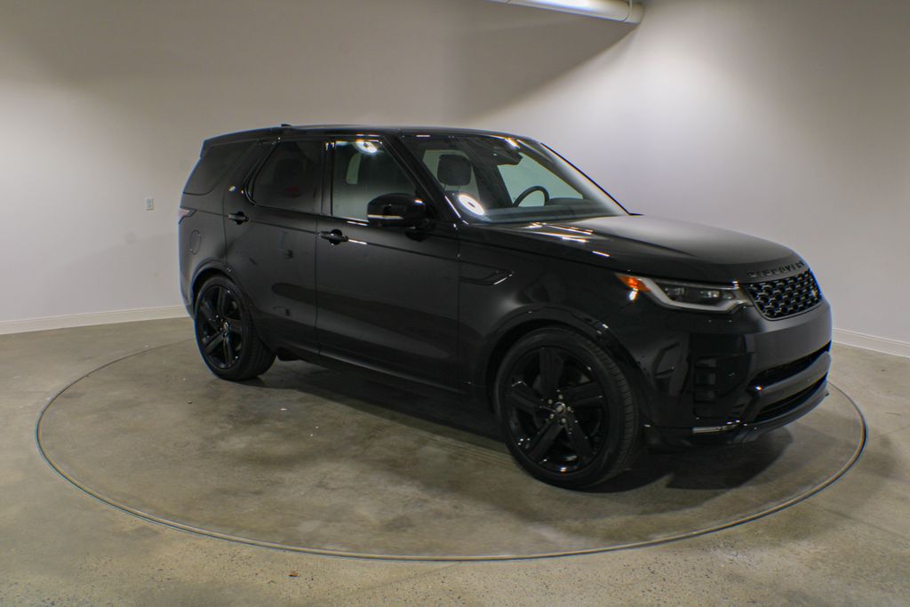 Certified Used 2025 Black Land Rover Dynamic SE image 7