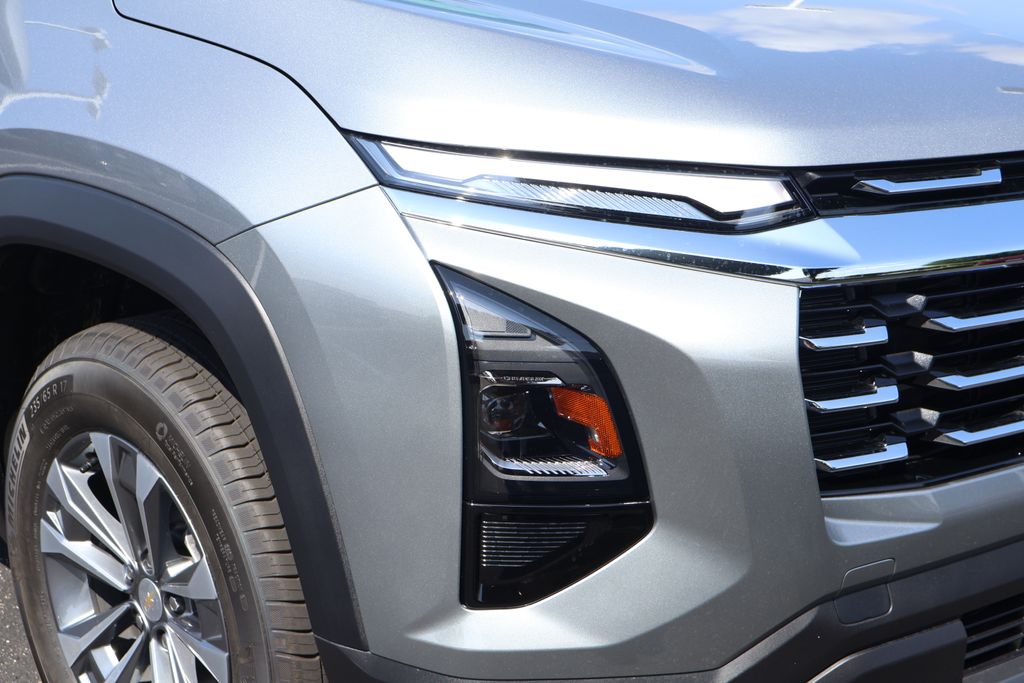 Thumbnail: 2026 Chevrolet Equinox - 3