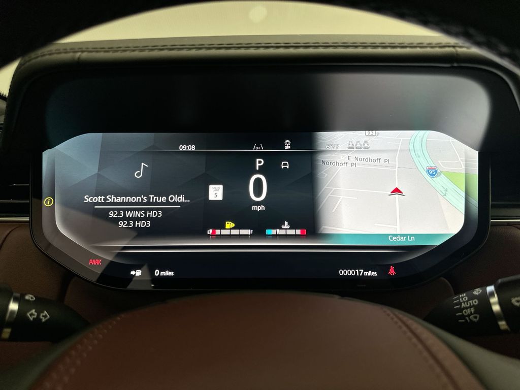 Thumbnail: 2026 Land Rover Range Rover - 23