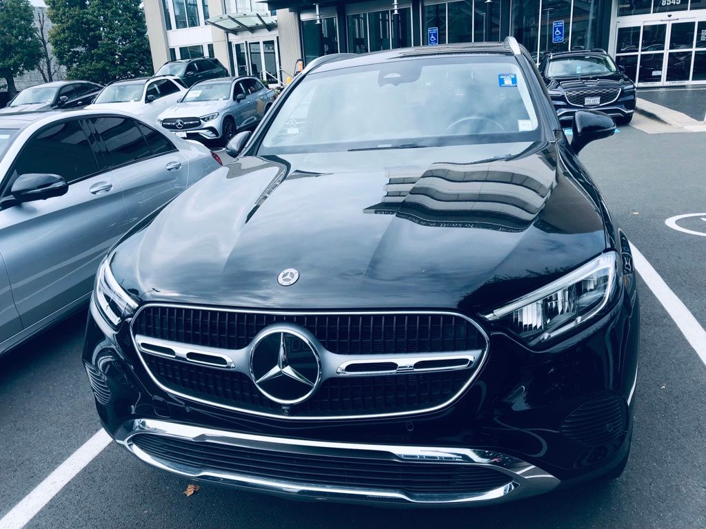 Thumbnail: 2023 Mercedes-Benz GLC - 2