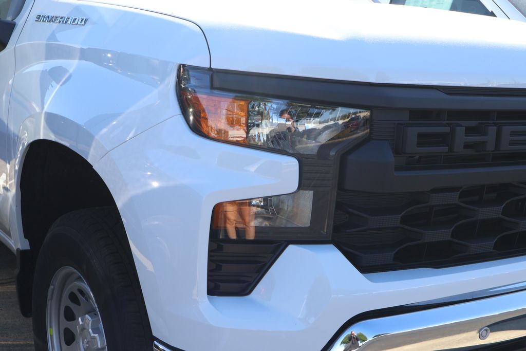 Thumbnail: 2026 Chevrolet Silverado 1500 - 3