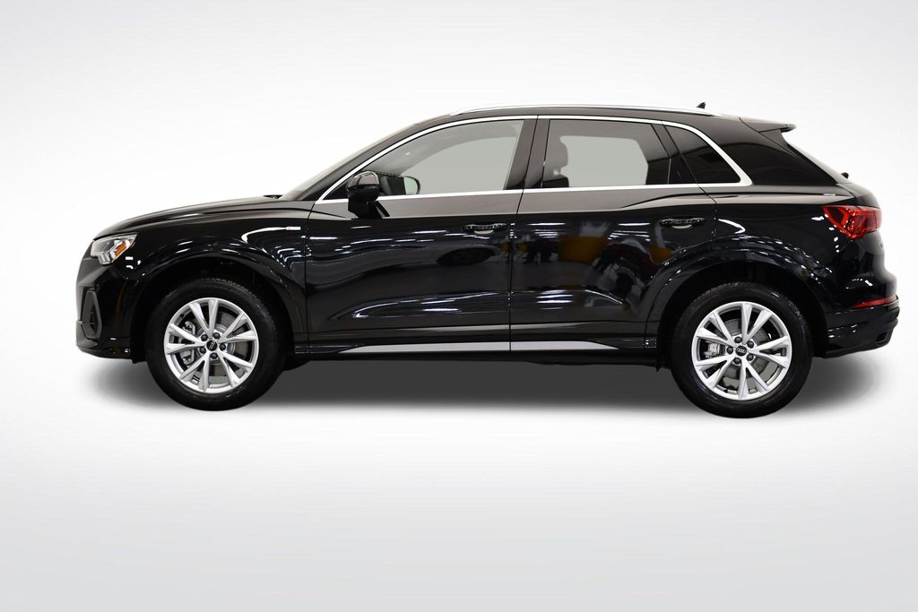 Thumbnail: 2025 Audi Q3 - 2