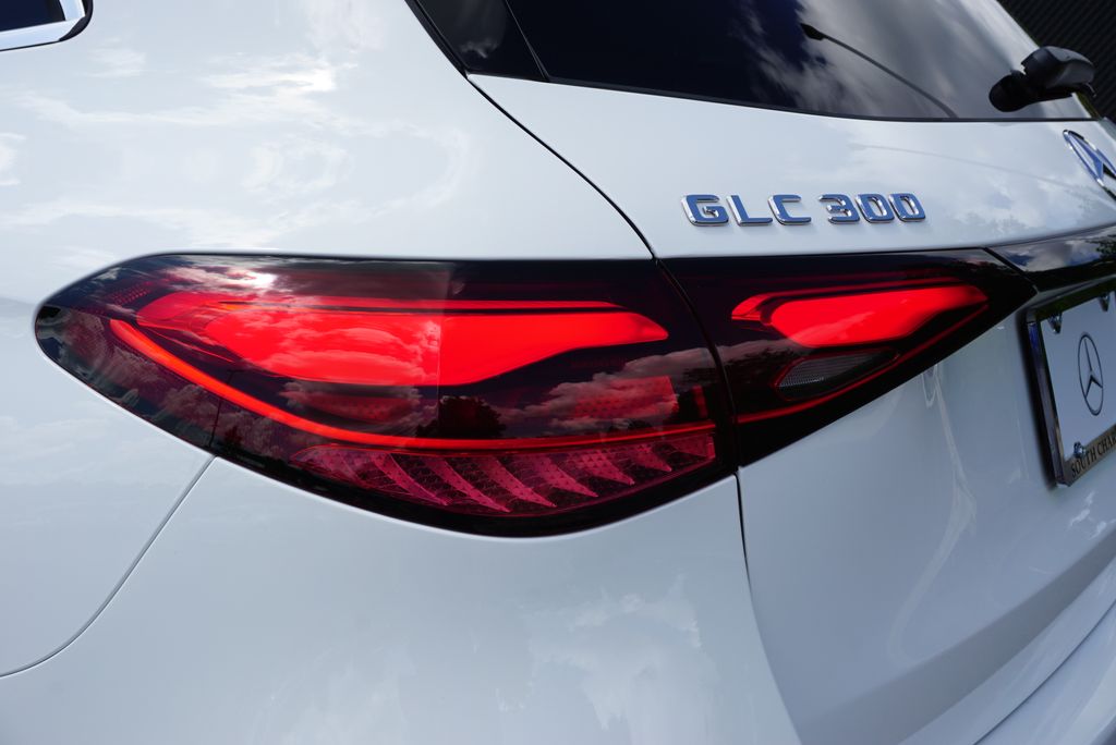 Thumbnail: 2025 Mercedes-Benz GLC - 15