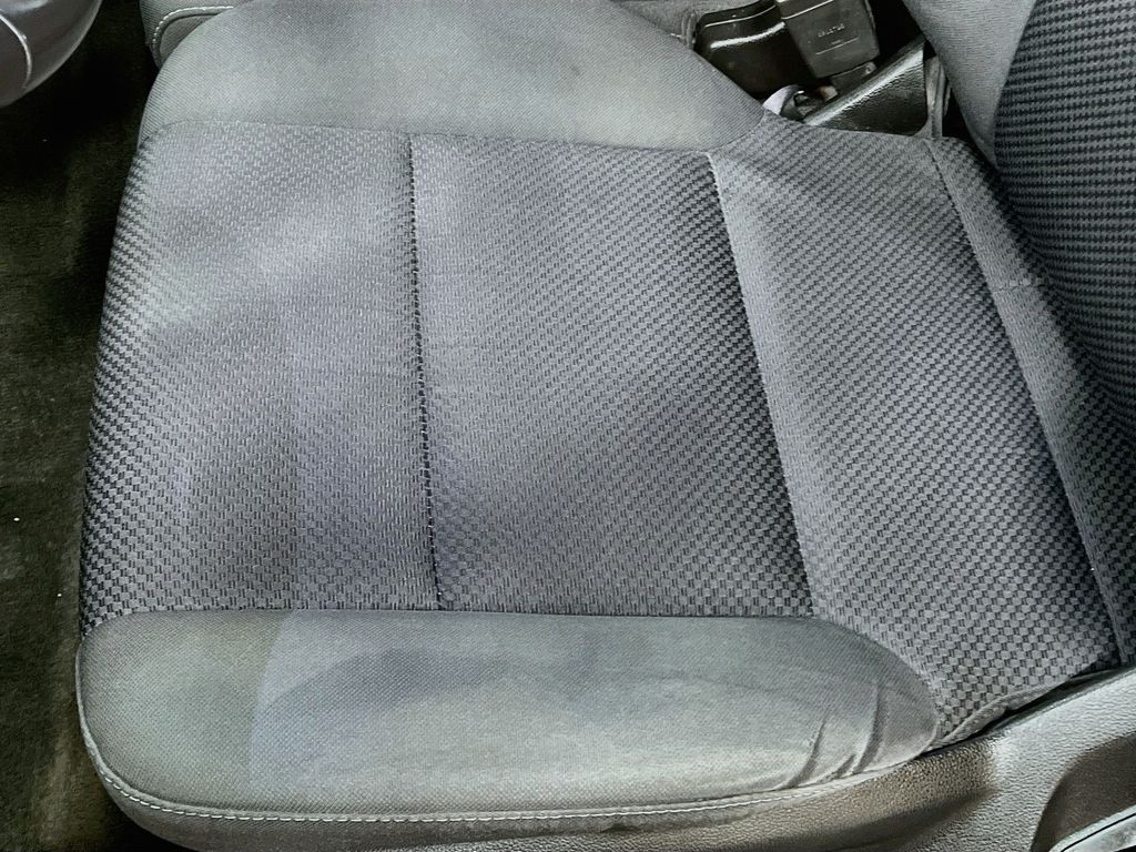 Used 2018 Graphite Metallic Chevrolet LT image 19