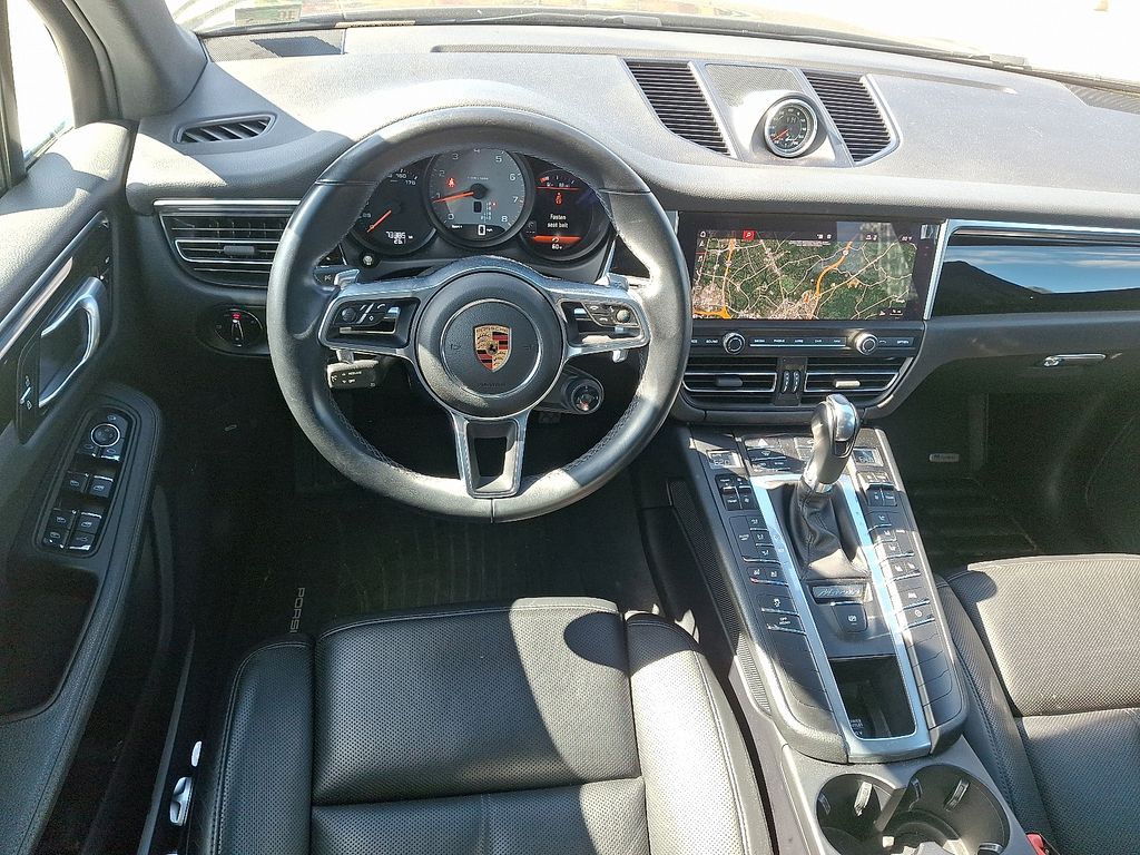 Thumbnail: 2019 Porsche Macan - 13