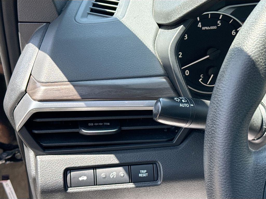 2023 Nissan Altima SV 10