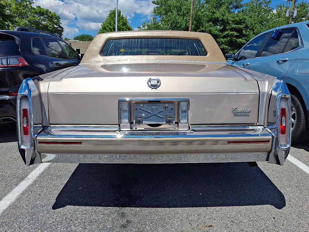 1992 Cadillac Brougham — photo 5