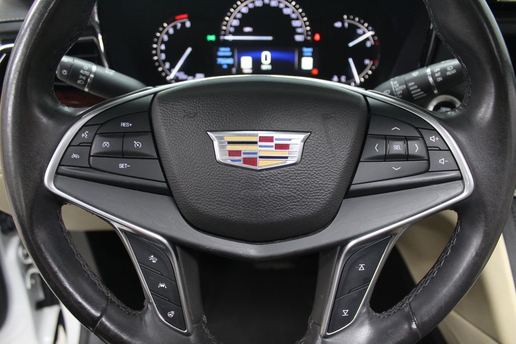 Thumbnail: 2017 Cadillac XT5 - 18