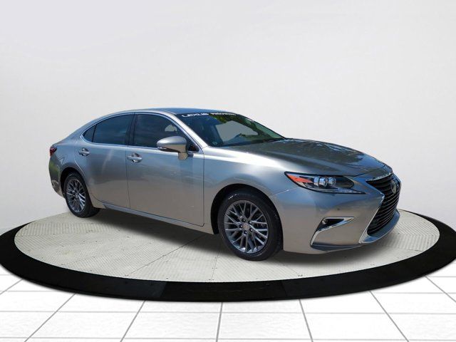 2018 Lexus ES