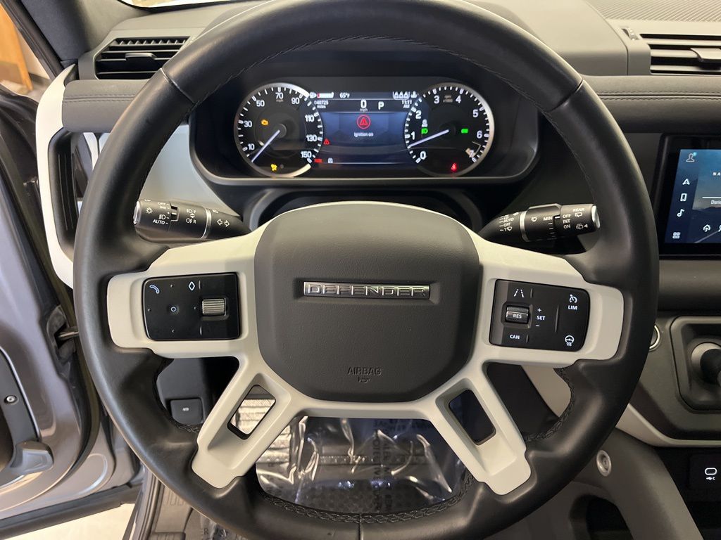 Thumbnail: 2023 Land Rover Defender - 13