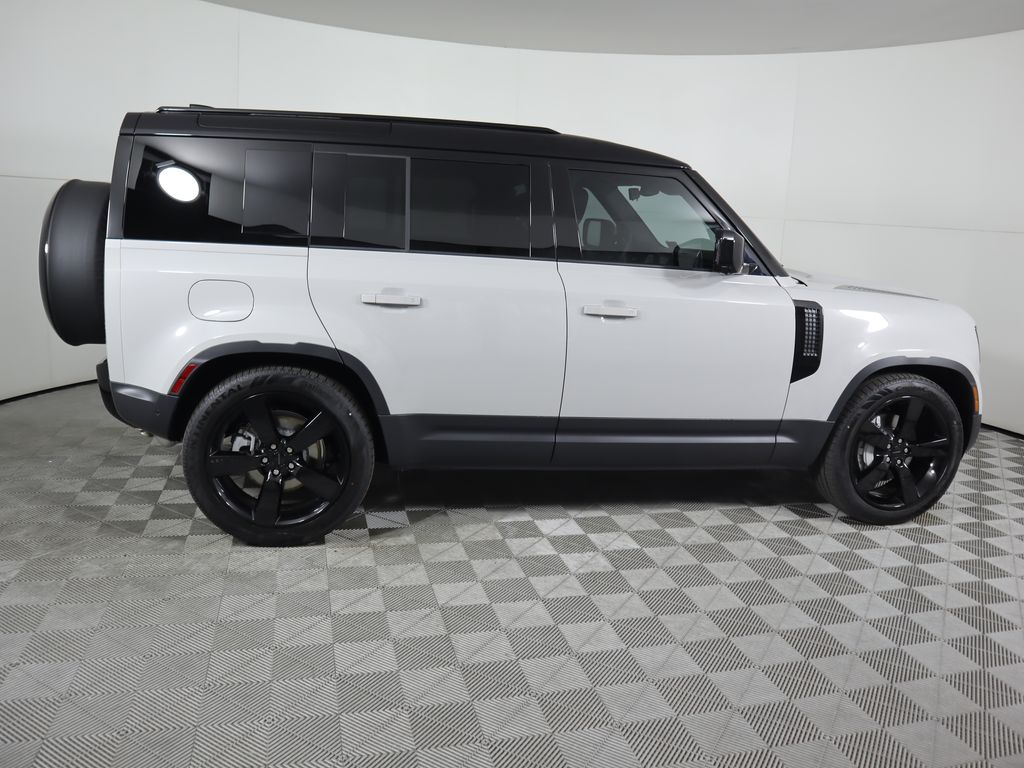 Thumbnail: 2026 Land Rover Defender - 4