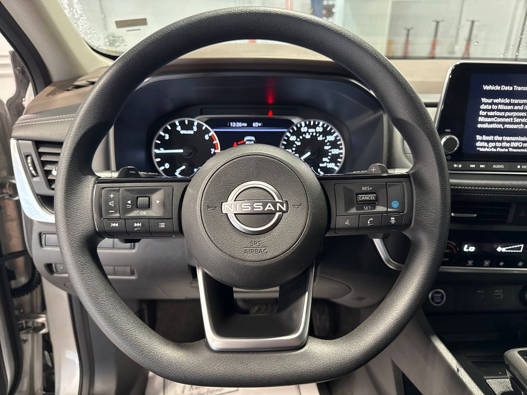 2023 Nissan Rogue SV - Image 5