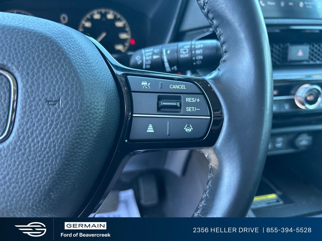 Used 2023 White Honda EX-L image 24