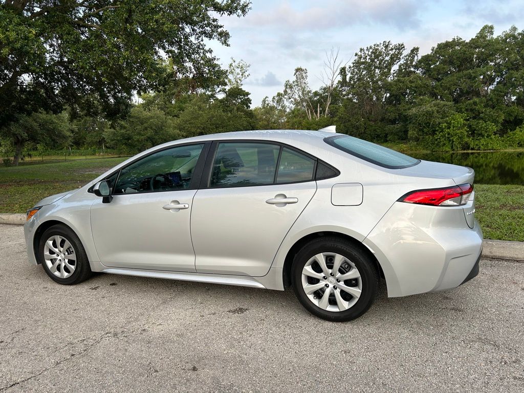 2024 Toyota Corolla LE 3