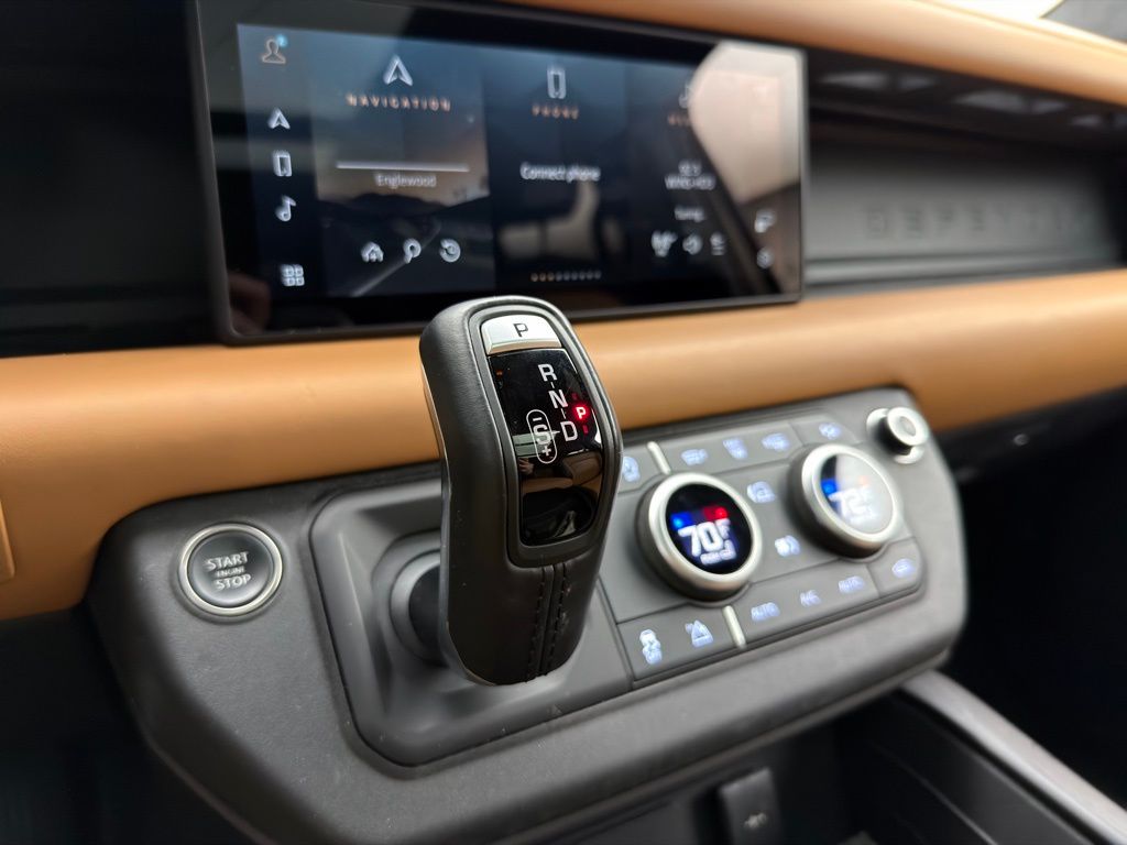 Thumbnail: 2024 Land Rover Defender - 12