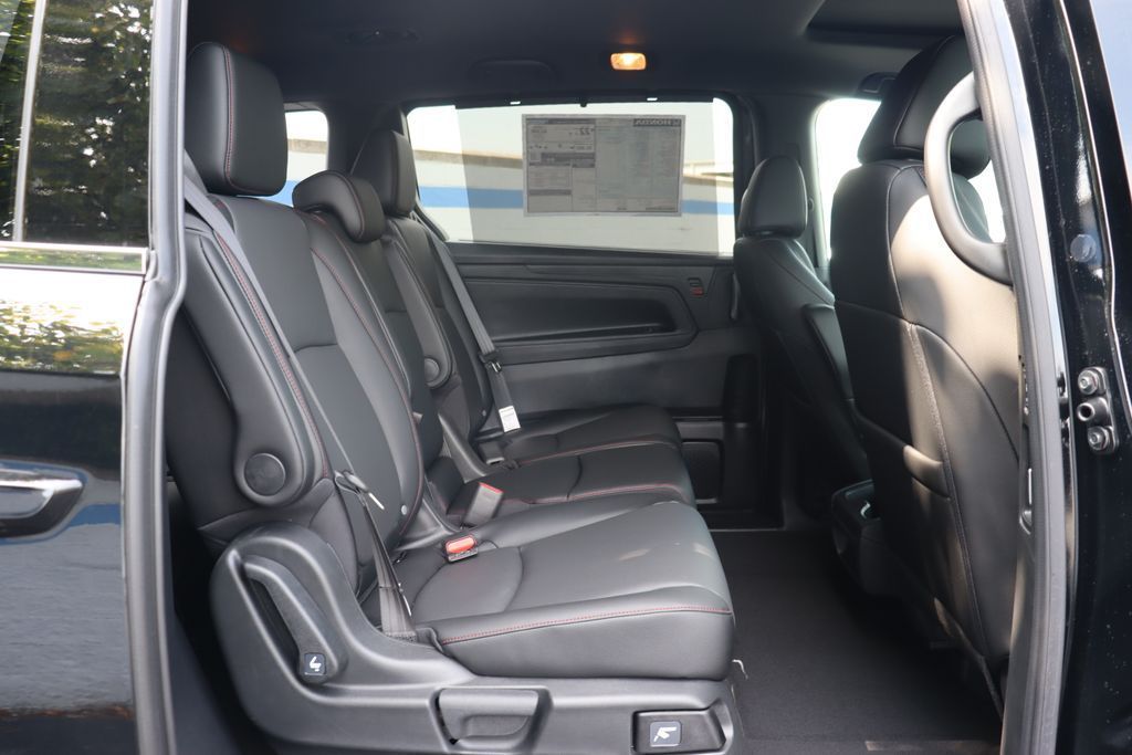 Thumbnail: 2026 Honda Odyssey - 14