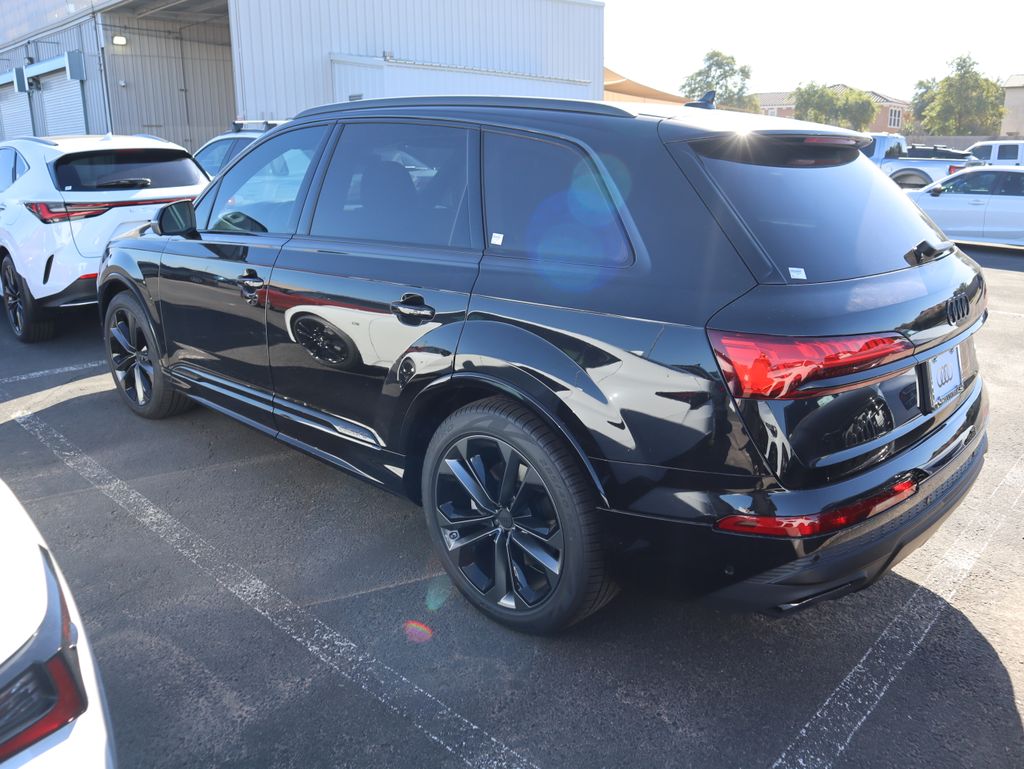 Thumbnail: 2026 Audi Q7 - 3