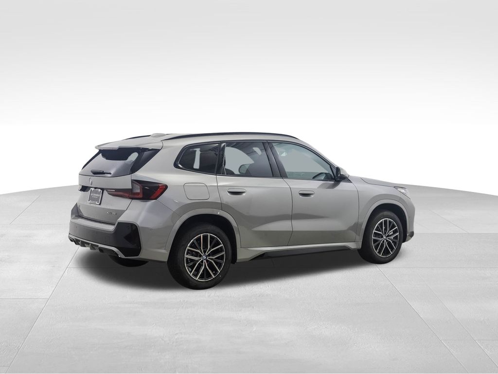 Thumbnail: 2026 BMW X1 - 5