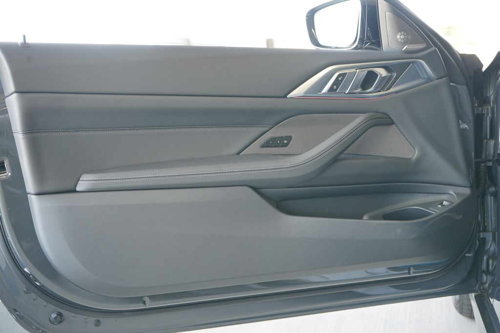 Thumbnail: 2026 BMW 4 Series - 9