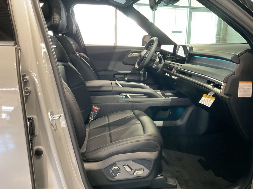 New 2027 Gray Kia SX-Prestige image 26