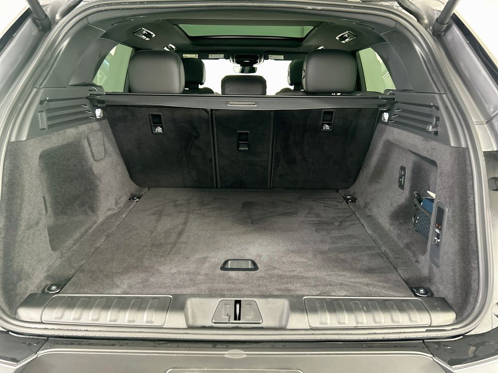 Used 2025 Gray Land Rover S image 27
