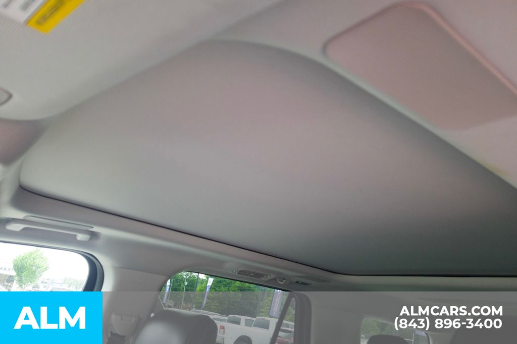 Used 2025 White Ford Platinum image 17
