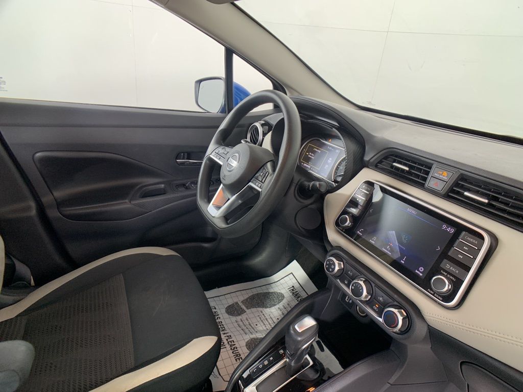 2020 Nissan Versa 1.6 SV 25