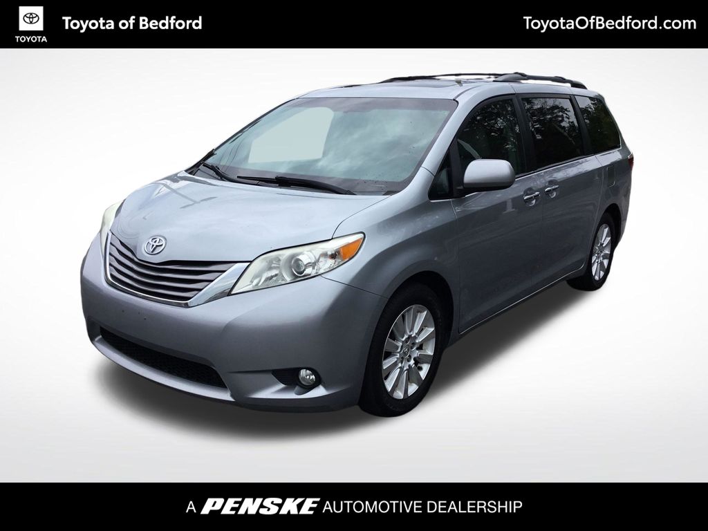 2015 Toyota Sienna XLE Premium -
                  Bedford, OH