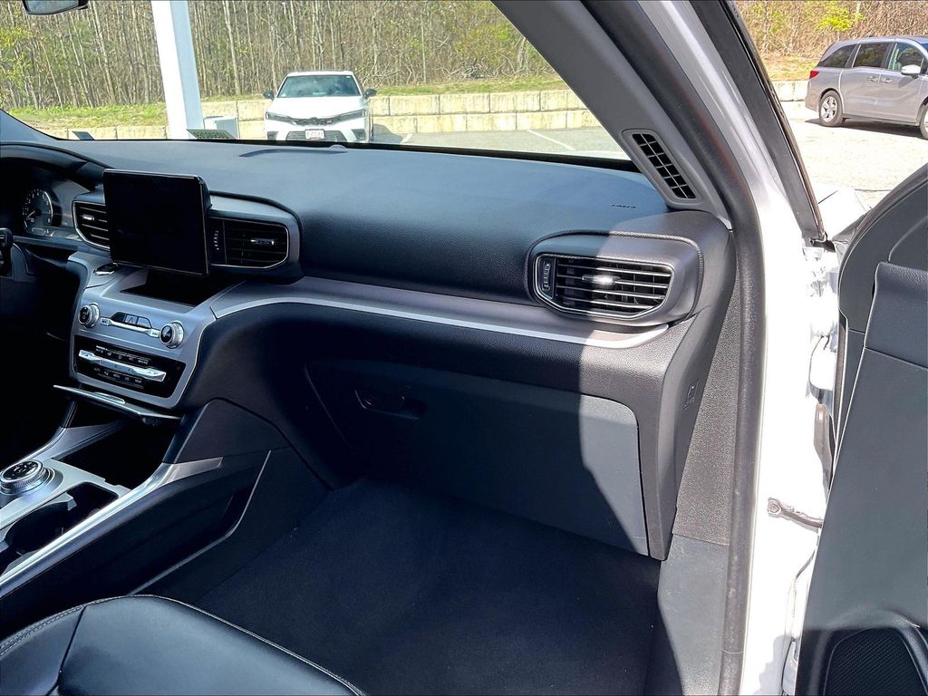 2023 Ford Explorer — photo 13