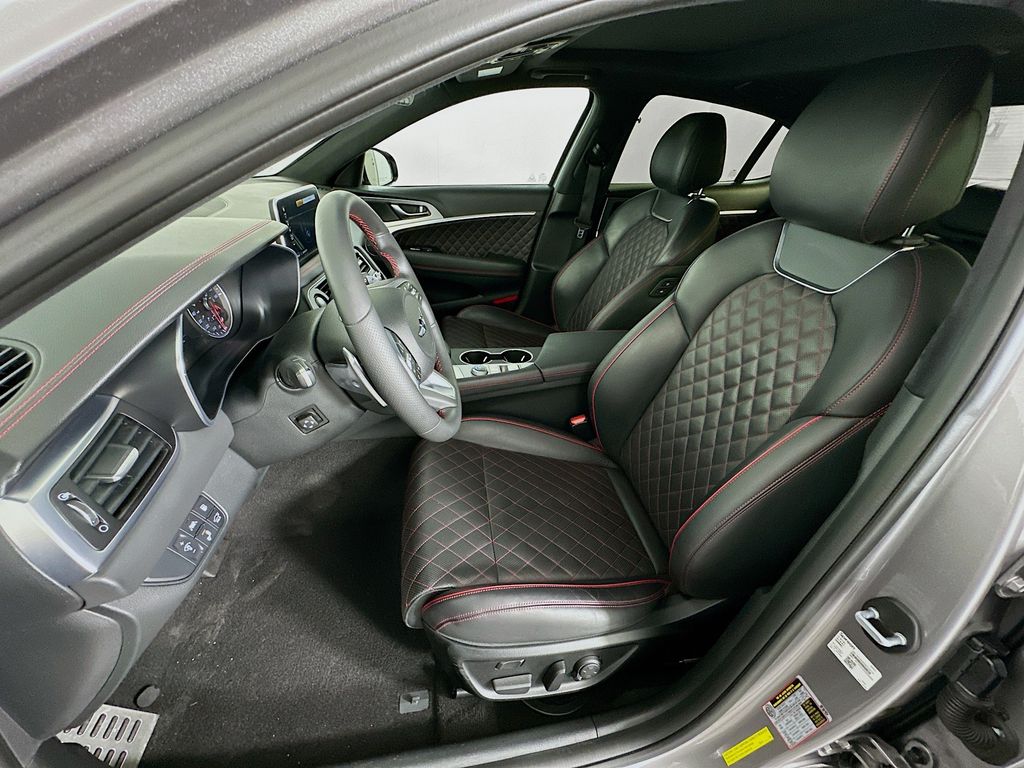 Thumbnail: 2020 Genesis G70 - 22