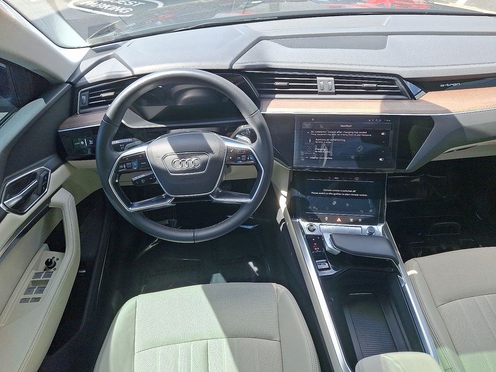 2024 Audi Q8 e-tron Premium Plus 11