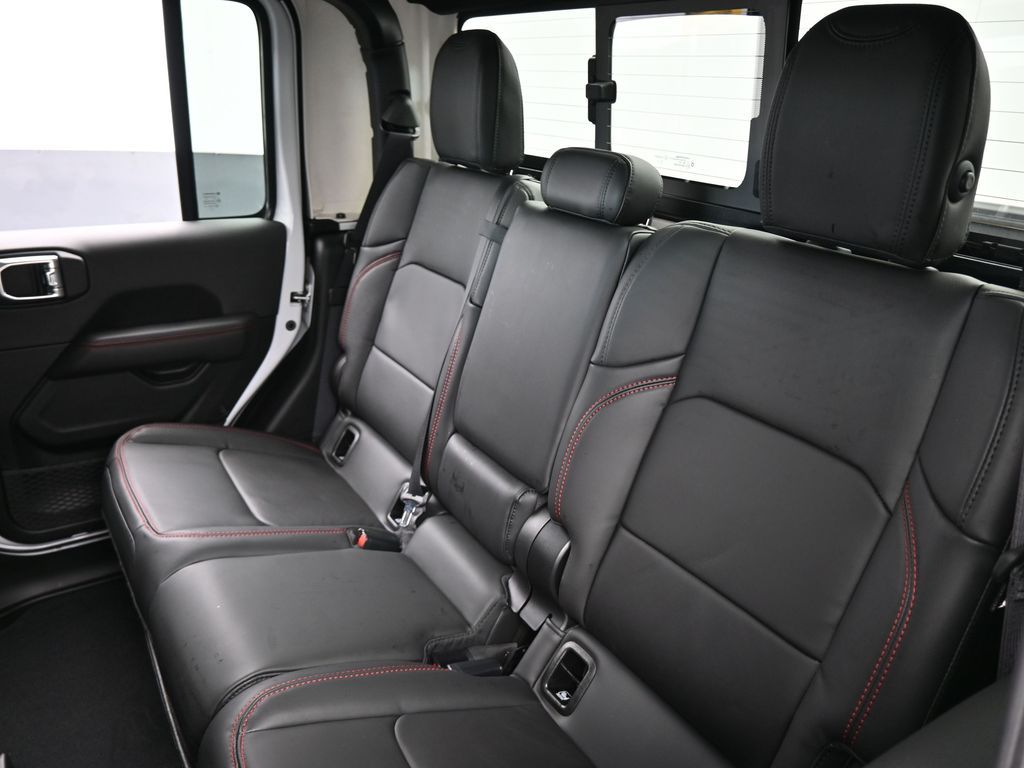 New 2026 Bright White Clearcoat Jeep Rubicon image 29