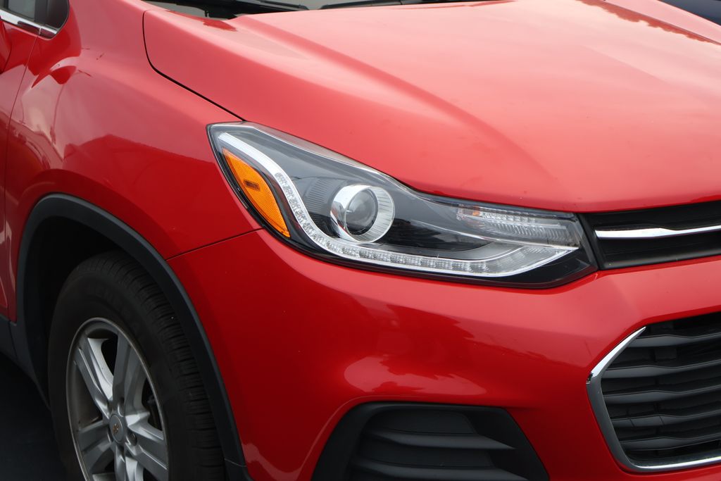 Thumbnail: 2020 Chevrolet Trax - 4