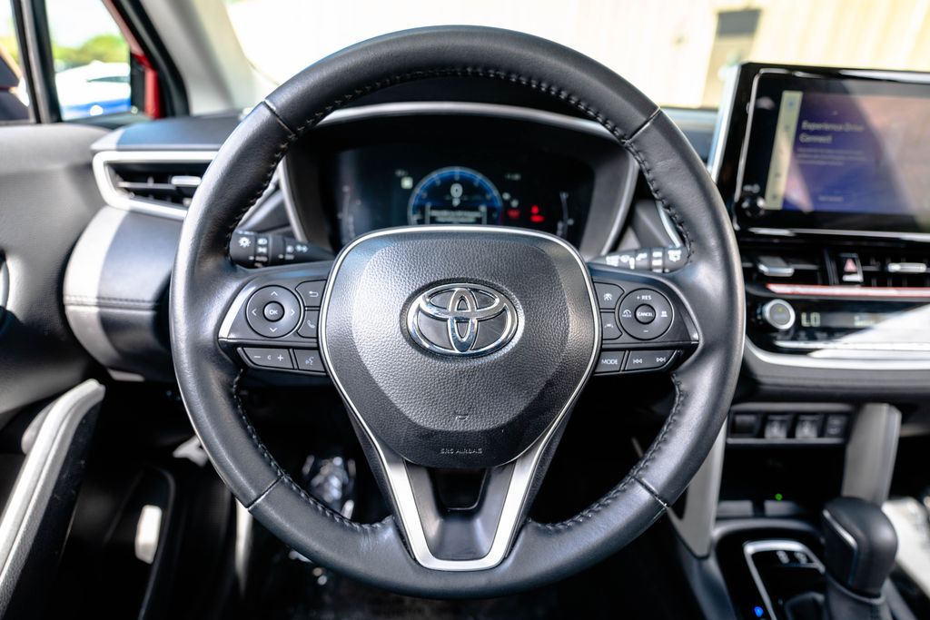 Used 2025 Toyota Corolla Cross SUV