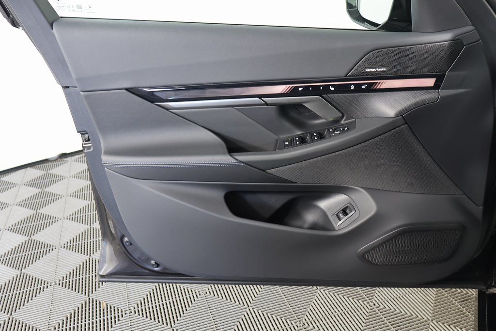 Thumbnail: 2024 BMW i5 - 12